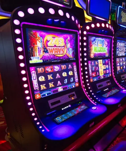 Header-row-of-slot-machines-in-Las-Vegas-casino-Top-Vegas-themed-slots-1024x630 (1)